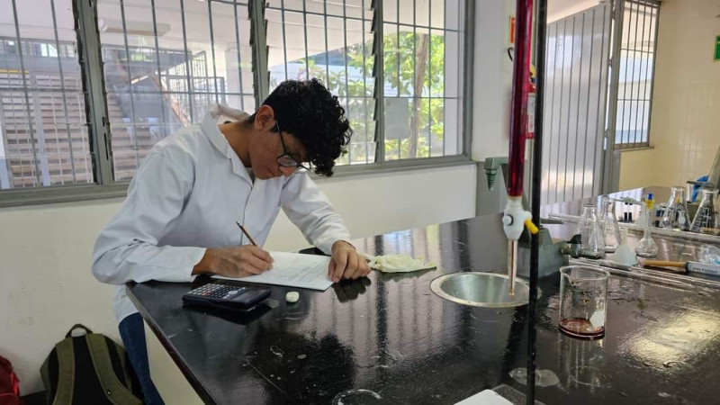 Alumnos del Cecytem, seleccionados para la Olimpiada Nacional de Química