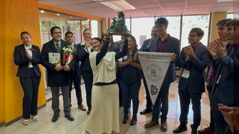 Estudiantes del Tec de Morelia ganan premio nacional de Ciencias Básicas 2023