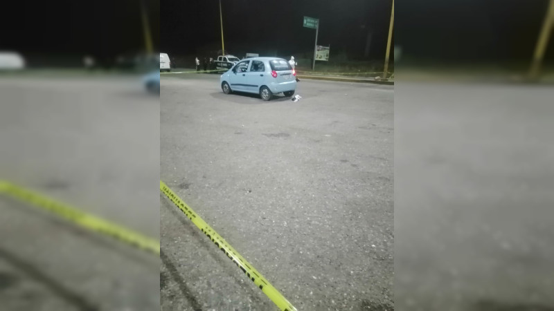 En La Unión, Guerrero, asesinan a hombre en un auto robado  