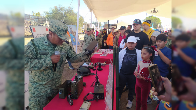 Conviven militares con la sociedad en el 17 Batallon de Infantería en Zamora, Mochoacán