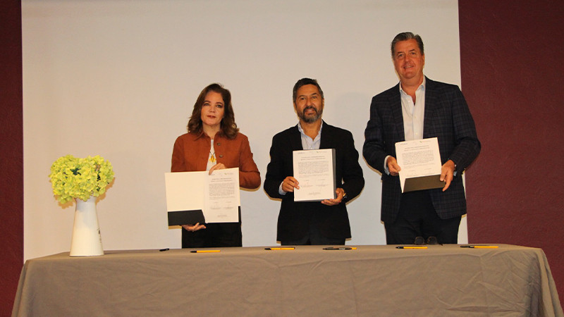 Cecytem actualiza a docentes en Tecnologías de la Información