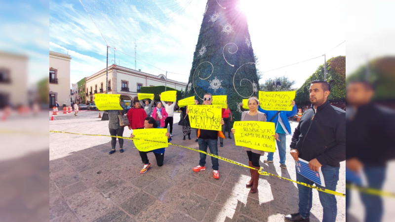 Querétaro: tianguistas de La Cruz piden instalar puestos navideños  