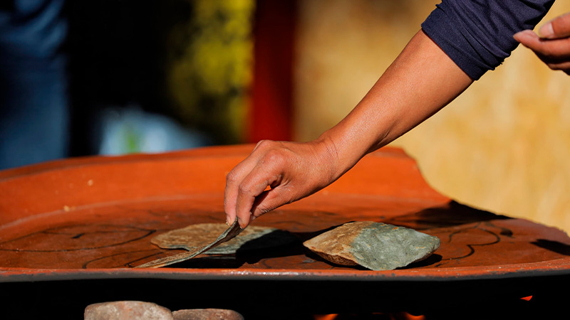 Más de 3.8 millones de pesos de ventas en Encuentro de Cocineras Tradicionales de Michoacán: Roberto Monroy