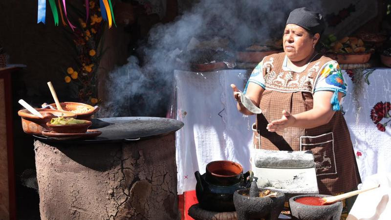 Se deleitaron 38 mil personas con platillos de cocineras tradicionales en Morelia, Michoacán