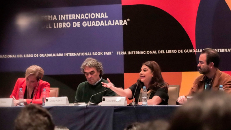 Clara Brugada asiste a la FIL, a pesar de dichos de AMLO contra el evento 