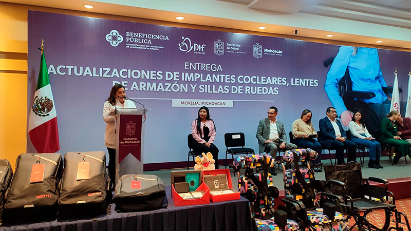 Entregan implantes cocleares a Michoacanos 