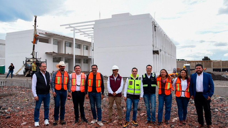 SCOP y diputados constatan avance de obras públicas