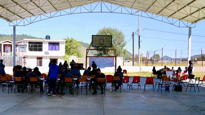Telesecundaria de Zinapécuaro crea proyectos para mejorar alimentación