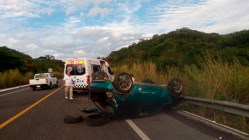 Marinos resultan heridos al accidentarse en la Siglo XXI 