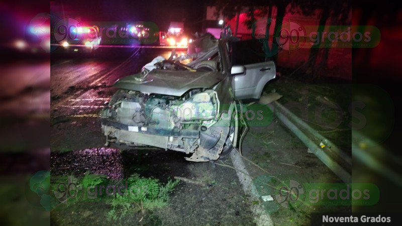 Choque en Tingüindín, Michoacán, deja tres muertos y tres heridos 
