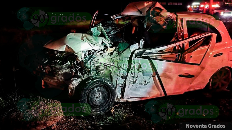 Mueren dos en accidente en la autopista México-Querétaro  