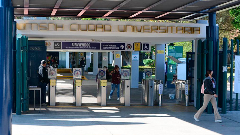 Adquirirá 6 camionetas la UMSNH para traslado a visitas y prácticas profesionales 