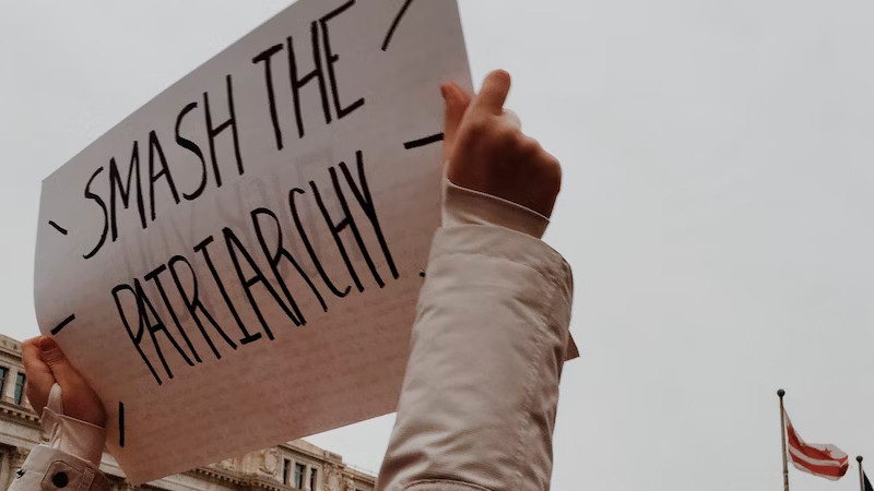 Reducen sentencia a violador por considerar el acto "corto"; inician protestas feministas en Suiza 