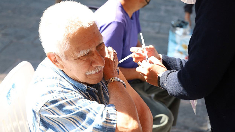 Salud Michoacán vacuna contra el neumococo a recién nacidos y adultos mayores 