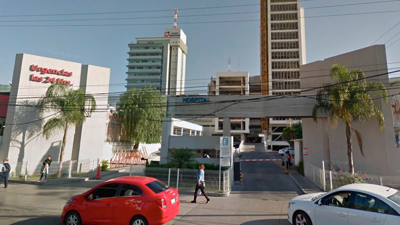 Suspendido estacionamiento desde el que cayó un auto: PC Querétaro  