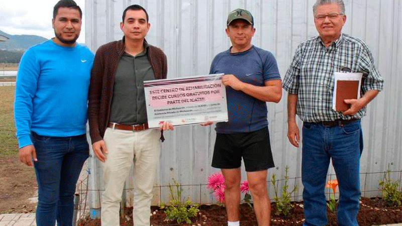 Icatmi conforma bibliotecas en centros de rehabilitación 