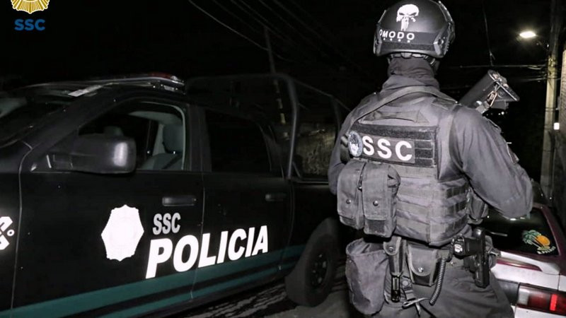 Se suscita enfrentamiento en la Ciudad de México; hay un muerto y tres policías heridos 