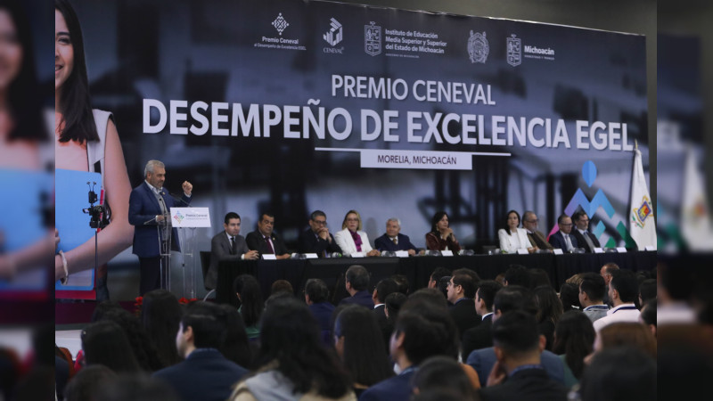 UMSNH entre las cinco instituciones con más galardonados y galardonadas con el Premio Ceneval