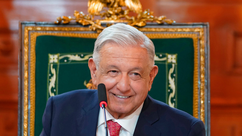 AMLO destaca labor de gobernador Céspedes durante sismo en Puebla 