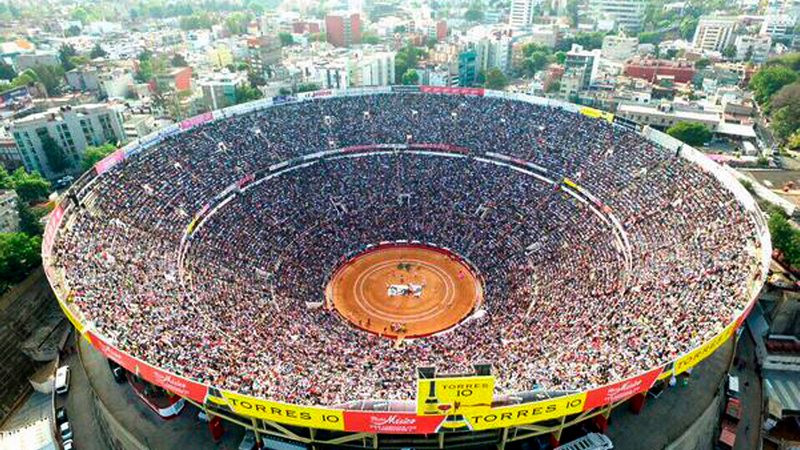 AMLO sugiere consulta ciudadana sobre corridas de toros en la Ciudad de México 