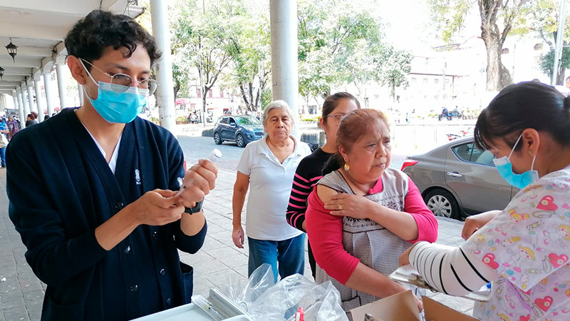 Ayuda Michoacán a Guerrero con 100 unidades de sangre