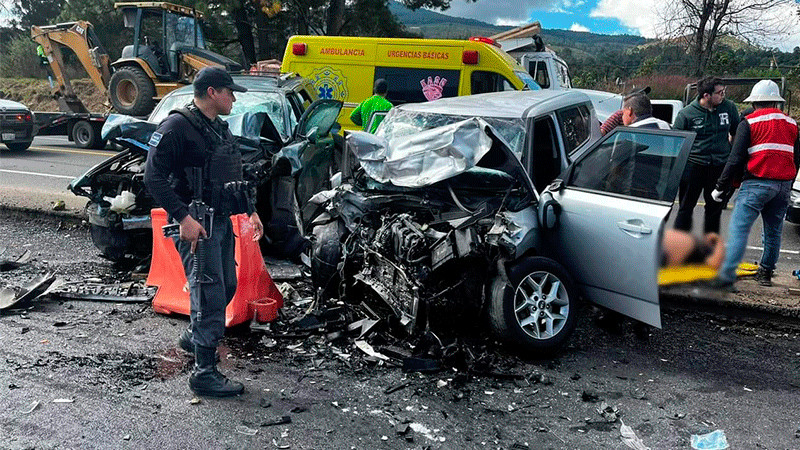 Accidente en la Siglo XXI deja un muerto y tres heridos