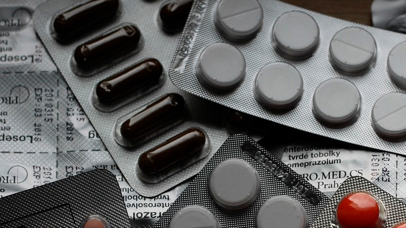 Suspenden 31 farmacias por vender medicamentos con posible opioide sintético, en Baja California 