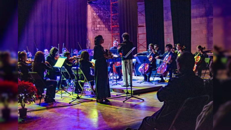 Magistral concierto navideño de la OSIJU y Coro del CIIA , en Uruapan