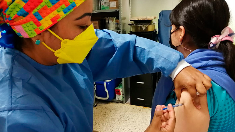 Vacúnate contra influenza y COVID-19 para prevenir enfermedades respiratorias: Salud Michoacán 