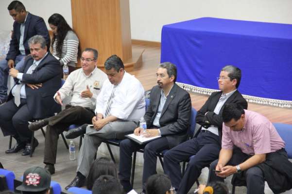 Con diálogo respetuoso podemos resolver los problemas de la UMSNH: Rector - Foto 1 