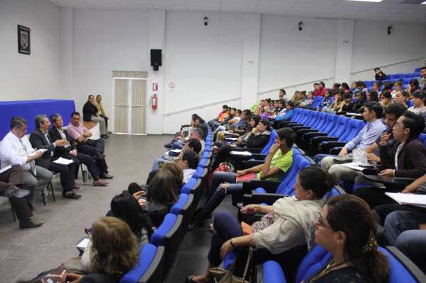 Con diálogo respetuoso podemos resolver los problemas de la UMSNH: Rector - Foto 2 
