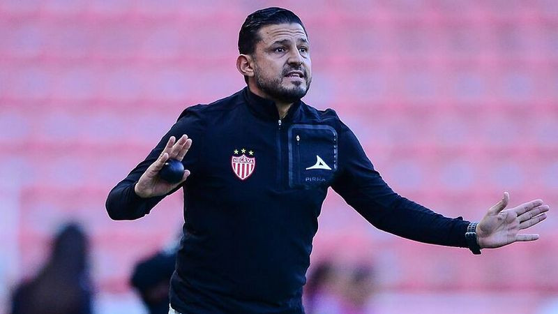 Entrenador de Necaxa Femenil da a conocer su versión sobre presuntos comentarios misóginos y maltrato laboral 