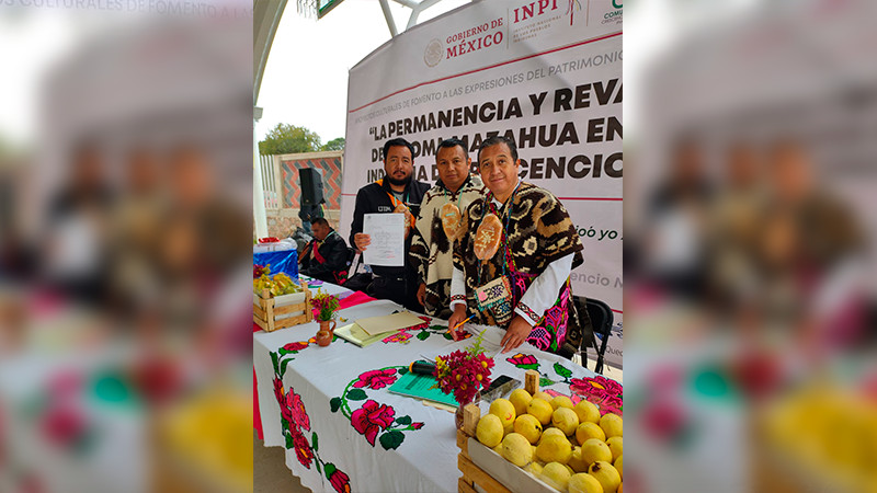 Concluyen 76 menores y adultos diplomado en lengua mazahua de la UIIM