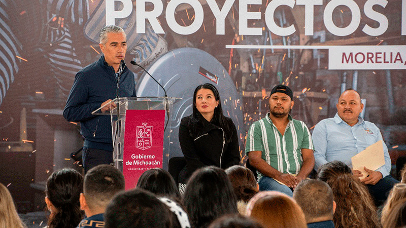 DIF Michoacán entrega proyectos productivos a 79 municipios y 4 autogobiernos