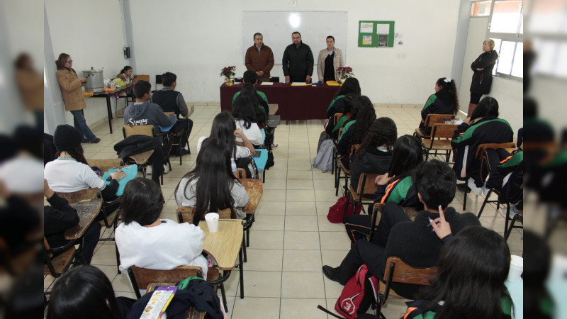 Reconoce Cecytem a estudiantes de la carrera de Gestión y Digitalización de Documentos