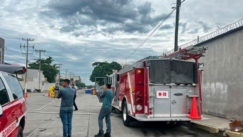 En Mazatlán, Sinaloa, desalojan a 185 trabajadores por fuga de amoniaco en planta congeladora 