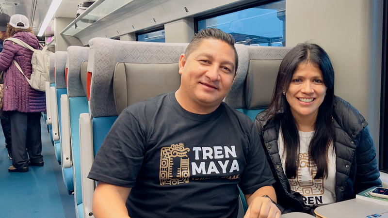 Inicia primer viaje de turistas en Tren Maya 