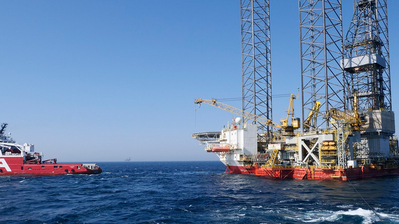 Celebra López Obrador inversión de Slim en extracción de petróleo 