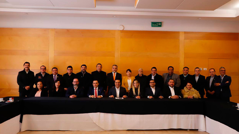 Fortalecen lazos municipio y profesionistas en Querétaro 