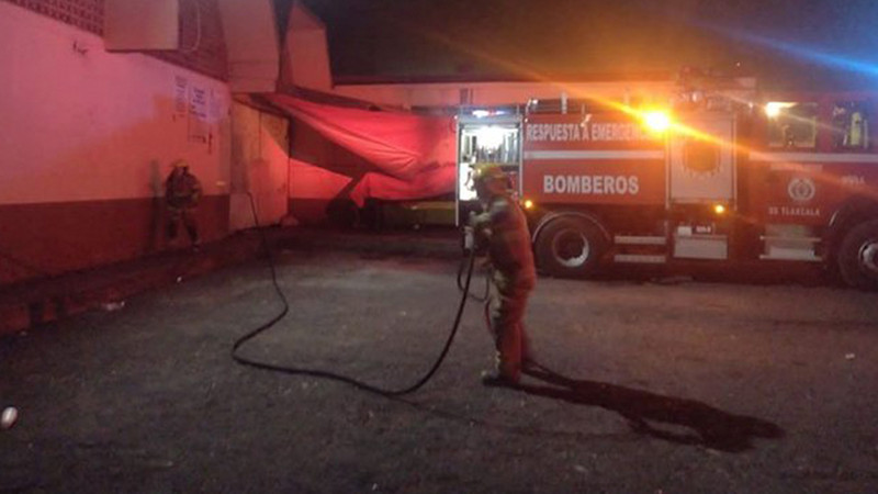 Se registra incendio en el mercado Emilio Sánchez Piedras en Tlaxcala  