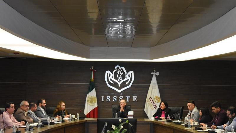 Asigna Issste 7 mil 993 plazas de base definitivas: Pedro Zenteno Santaella 