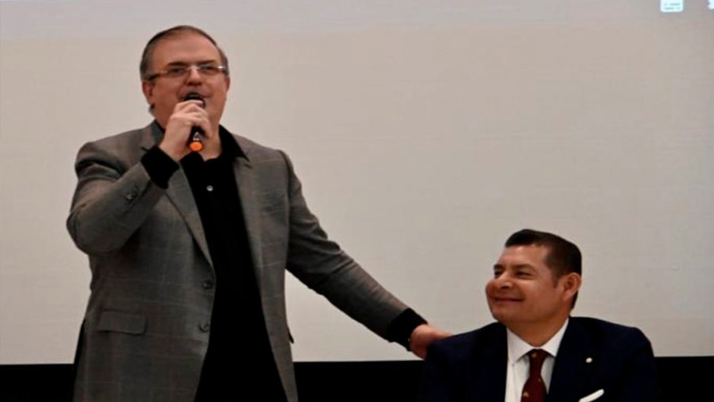 Ebrard se reúne con Alejandro Armenta en Puebla; promete apoyo a su campaña 