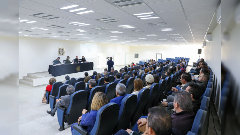 Seamos un equipo que ame a la Universidad Michoacana: Yarabí Ávila