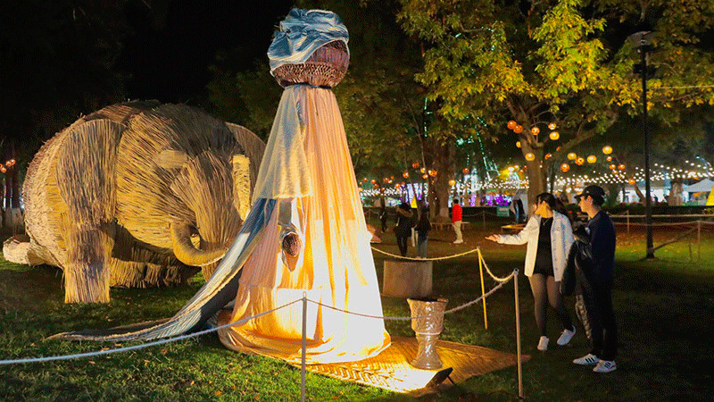 Nacimiento monumental de la Villa Navideña muestra el talento de artesanos michoacanos 