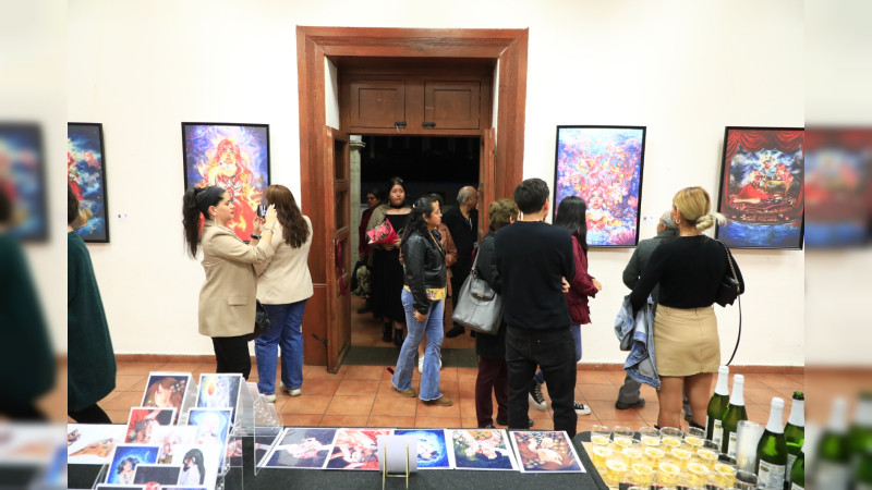 Inauguración Exitosa de la Exposición "Heridas" del Colectivo de Jóvenes Artistas "Tiamat" en Uruapan