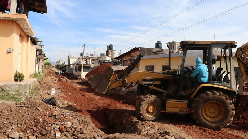 Arranca edil de Cd. Hidalgo trabajos de pavimentación hidráulica de la calle Brisa colonia Unida y Segunda Privada de Vicente Guerrero