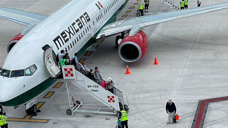 Tras cinco horas de retraso, primer vuelo de Mexicana de Aviación aterriza en Tulum 