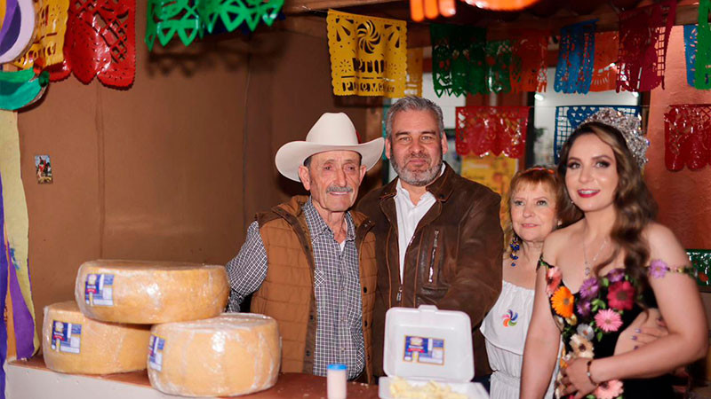 Inaugura gobernador de Michoacán 24 edición de la Feria Regional del Queso Cotija