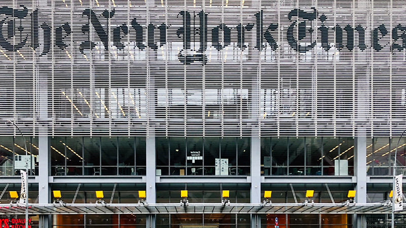  The New York Times demanda a Microsoft y OpenAI por uso indebido de sus textos 