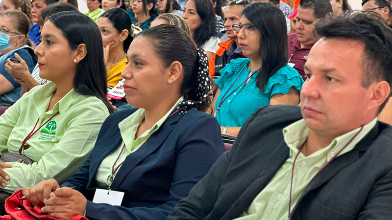 Michoacán revirtió tendencia en instituciones educativas: IEMSySEM